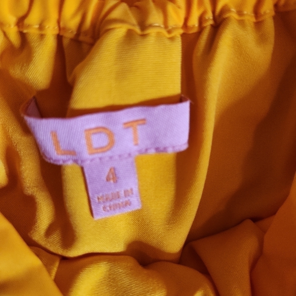 LDT Satin Dress NWOT Yellow Orange Claire Smocked Puffed Sleeve Dress sz 4 - Picture 4 of 5